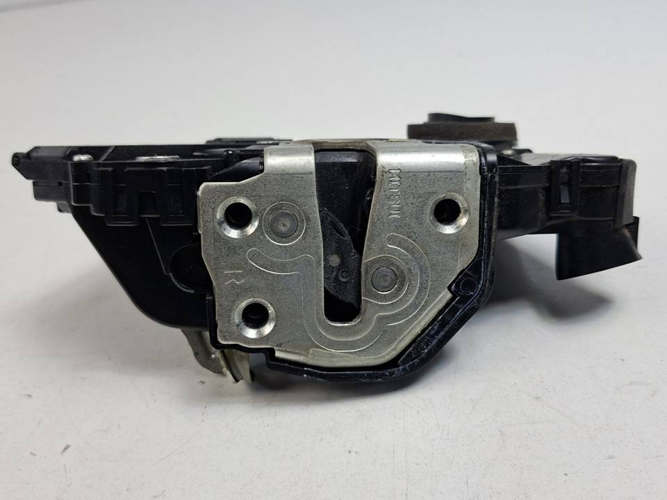 CERRADURA PUERTA DELANTERA DERECHA TOYOTA YARIS (KSP9/SCP9/NLP9) Autodesguaces Alicante