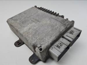 CENTRALITA MOTOR UCE 04748429AF CHRYSLER VOYAGER (RG) Autodesguaces Alicante