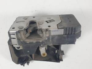 CERRADURA PUERTA DELANTERA IZQUIERDA 24444015 OPEL ASTRA G BERLINA Autodesguaces Alicante