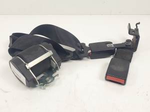 CINTURON SEGURIDAD TRASERO IZQUIERDO 888410016R RENAULT MEGANE III BERLINA 5P Autodesguaces Alicante