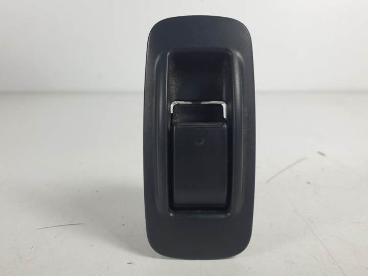 MANDO ELEVALUNAS TRASERO DERECHO 848010F030B0 TOYOTA COROLLA VERSO (R1) Autodesguaces Alicante