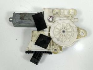 MOTOR ELEVALUNAS DELANTERO DERECHO 0130822012 OPEL VECTRA C BERLINA Autodesguaces Alicante