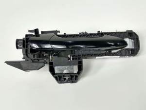 MANETA EXTERIOR TRASERA DERECHA A2047601634 MERCEDES CLASE GLA (W156) Autodesguaces Alicante