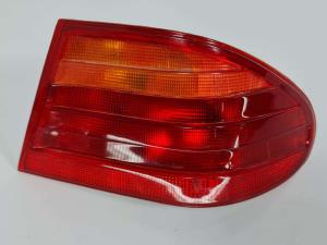 PILOTO TRASERO DERECHO 01417793 MERCEDES CLASE E (W210) BERLINA Autodesguaces Alicante