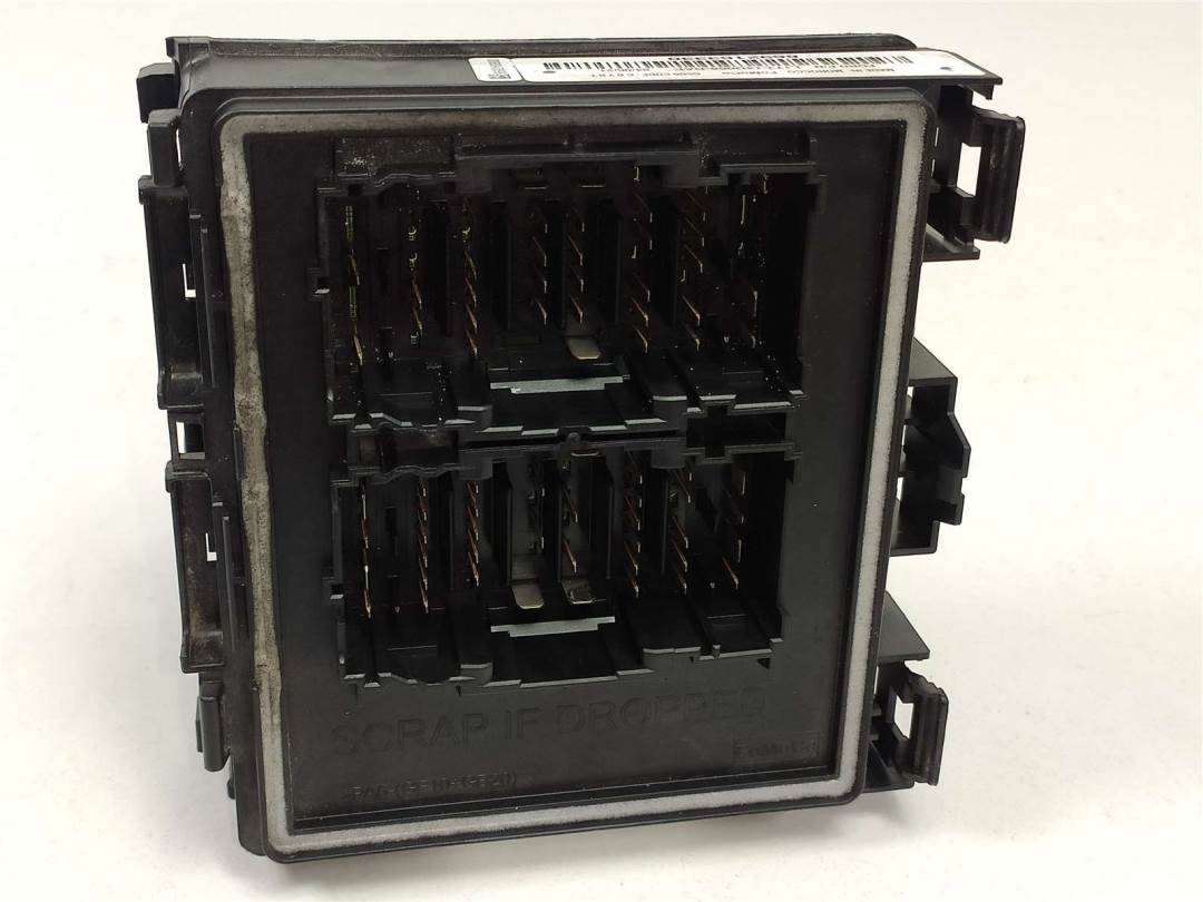 CAJA RELES / FUSIBLES - L1TT14D068DAE - FORD - PUMA