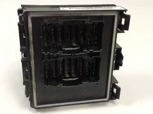 CAJA RELES / FUSIBLES L1TT14D068DAE FORD PUMA Autodesguaces Alicante