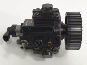 BOMBA INYECCION 0445010193 OPEL INSIGNIA BERLINA Autodesguaces Alicante