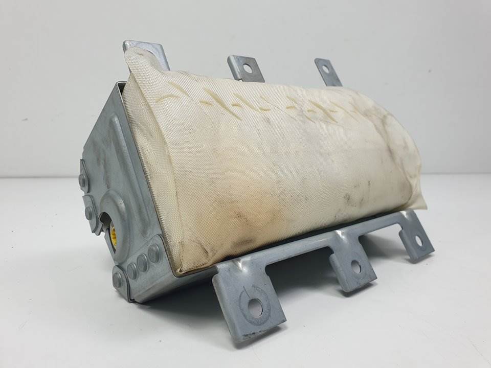 AIRBAG DELANTERO DERECHO - 845302R000 - HYUNDAI - I30 (FD)