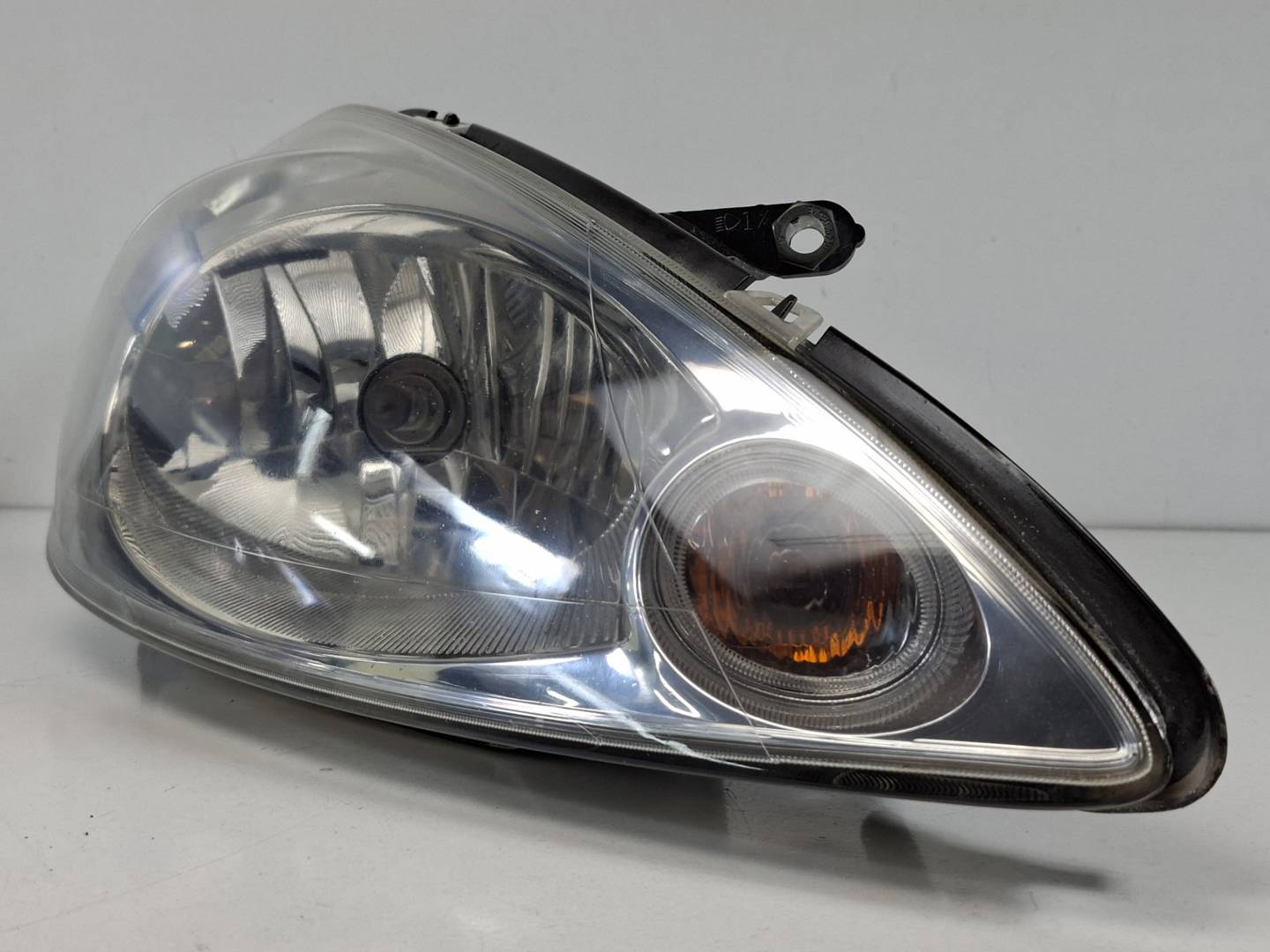 Phare droit - 45940748 - FORD - KA (CCU)