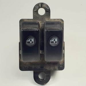 MANDO ELEVALUNAS DELANTERO IZQUIERDO 9357006000 HYUNDAI ATOS PRIME (MX) Autodesguaces Alicante