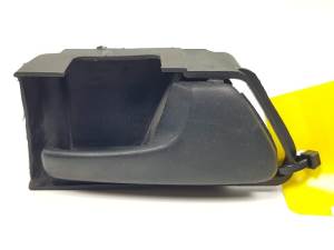 MANETA INTERIOR TRASERA DERECHA 1H0837142 VOLKSWAGEN GOLF III BERLINA (1H1) Autodesguaces Alicante