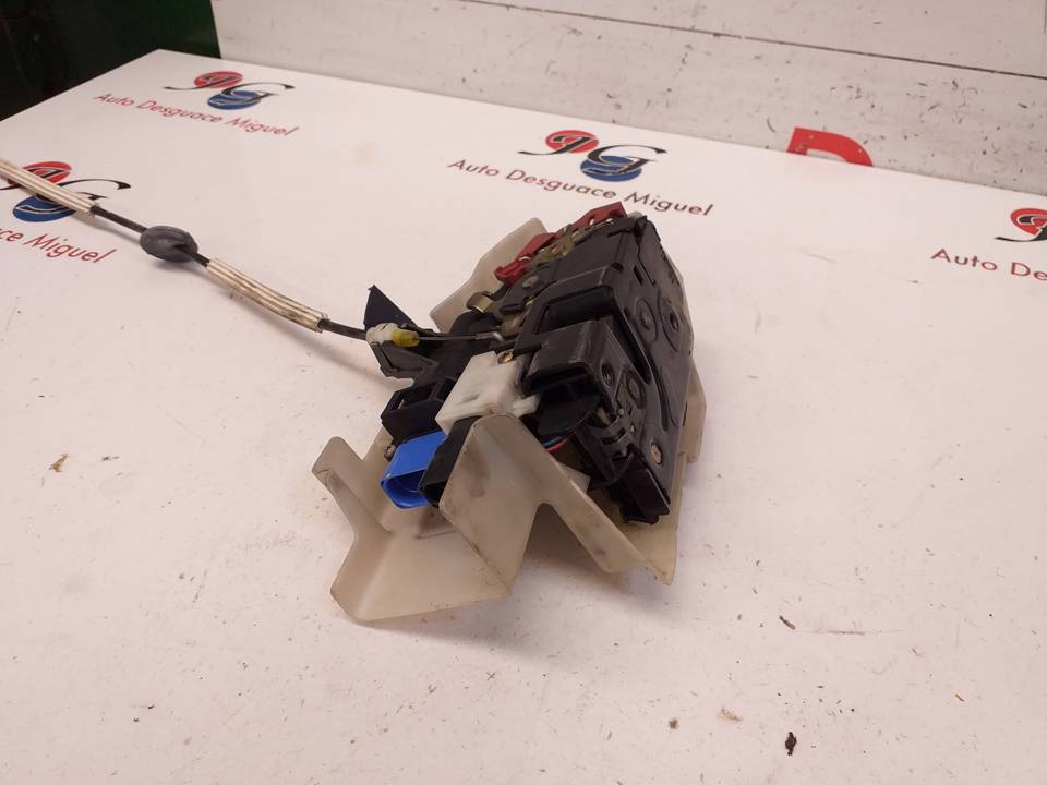 CERRADURA PUERTA DELANTERA IZQUIERDA