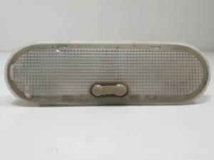 LUZ INTERIOR 8200439421 RENAULT CLIO III Autodesguaces Alicante