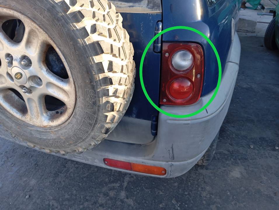PILOTO TRASERO DERECHO