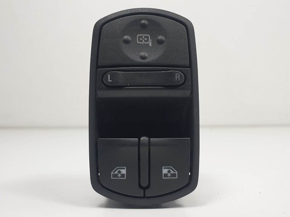 Fensterheberschalter vorne links - 13253521AA - OPEL - CORSA D