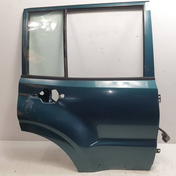 PUERTA TRASERA DERECHA MITSUBISHI MONTERO (V60/V70) Autodesguaces Alicante