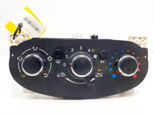 MANDO CALEFACCION / AIRE ACONDICIONADO 5HB01187330 DACIA DUSTER Autodesguaces Alicante
