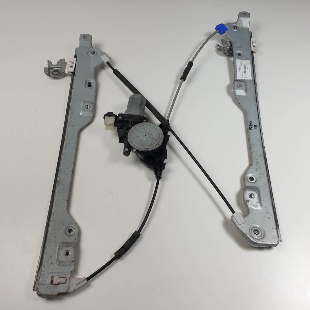 ELEVALUNAS DELANTERO DERECHO - NISSAN - X-TRAIL (T31)