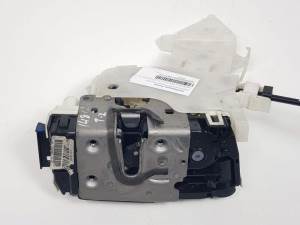 CERRADURA PUERTA TRASERA IZQUIERDA A0997300535 MERCEDES CLASE E (W212) LIM. Autodesguaces Alicante