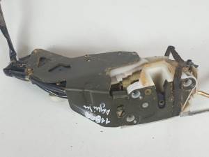 CERRADURA PUERTA DELANTERA DERECHA OPEL AGILA Autodesguaces Alicante