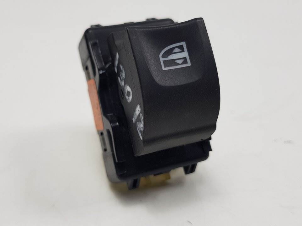 MANDO ELEVALUNAS TRASERO IZQUIERDO - 254217475R - DACIA - DUSTER