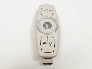 LUZ INTERIOR AM5113K767AE FORD FOCUS LIM. Autodesguaces Alicante