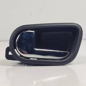 MANETA INTERIOR DELANTERA IZQUIERDA E4B5A22601ADW FORD KA+ (CDU) Autodesguaces Alicante