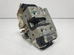 CERRADURA PUERTA DELANTERA IZQUIERDA TKC0437A0120 CHRYSLER SEBRING BERLINA Autodesguaces Alicante
