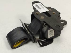 CINTURON SEGURIDAD TRASERO CENTRAL 898501F200 KIA SPORTAGE (JE,KM) Autodesguaces Alicante
