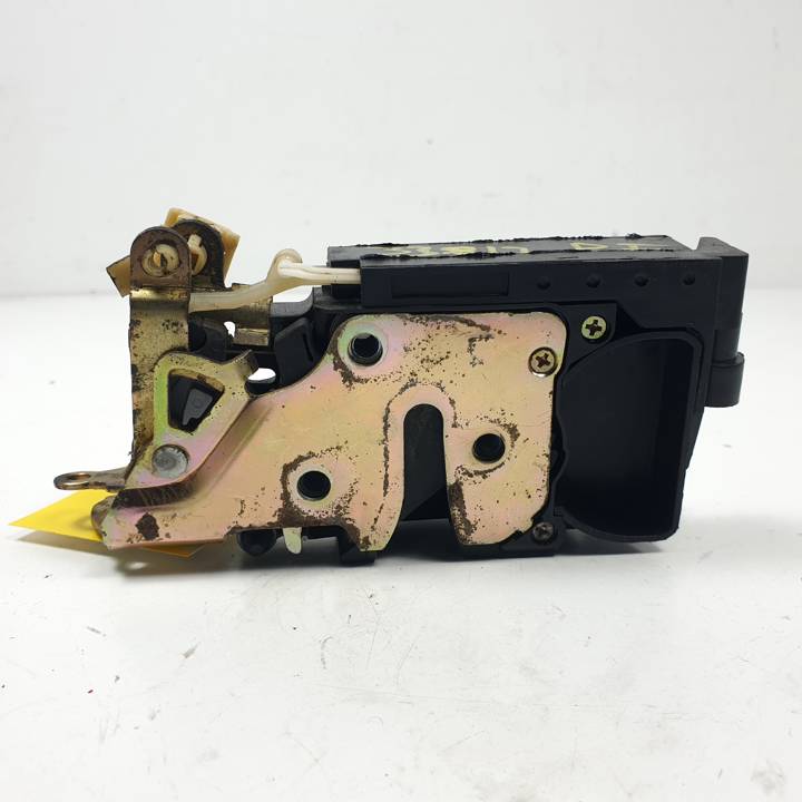CERRADURA PUERTA DELANTERA IZQUIERDA