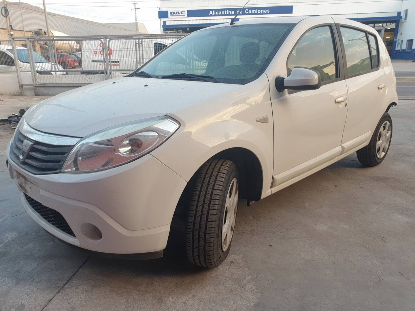 DACIA SANDERO (2008 - 2012)