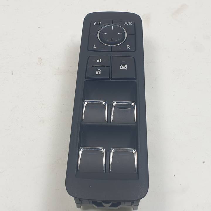 MANDO ELEVALUNAS DELANTERO IZQUIERDO 8404048220 LEXUS RX Series (AL20) Autodesguaces Alicante