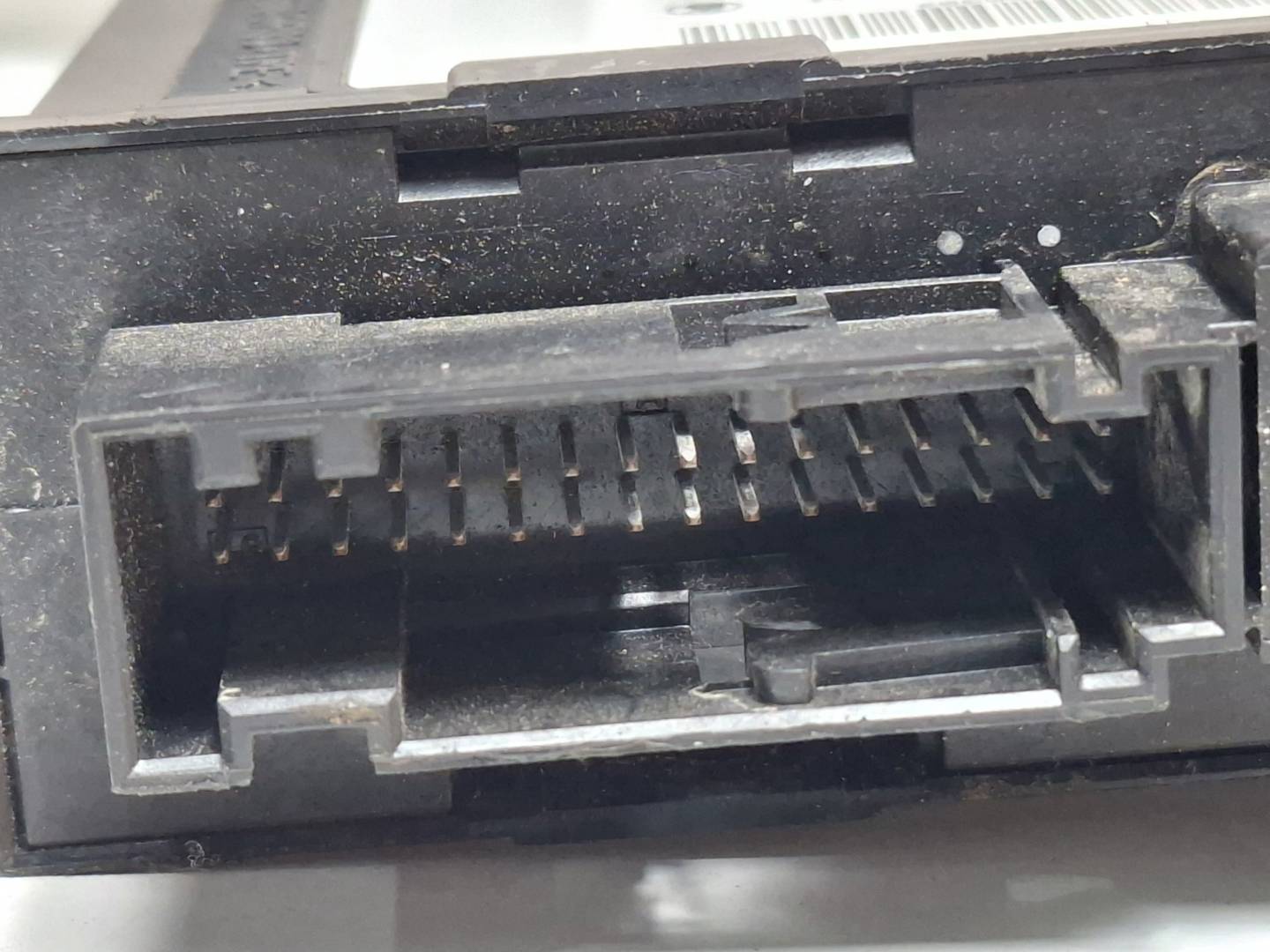 Foto 3 de Motor Elevalunas Delantero Derecho Volkswagen Touareg (7la) (2002–2007)