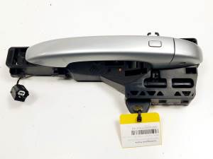 MANETA EXTERIOR DELANTERA IZQUIERDA 806079360R RENAULT CAPTUR II Autodesguaces Alicante