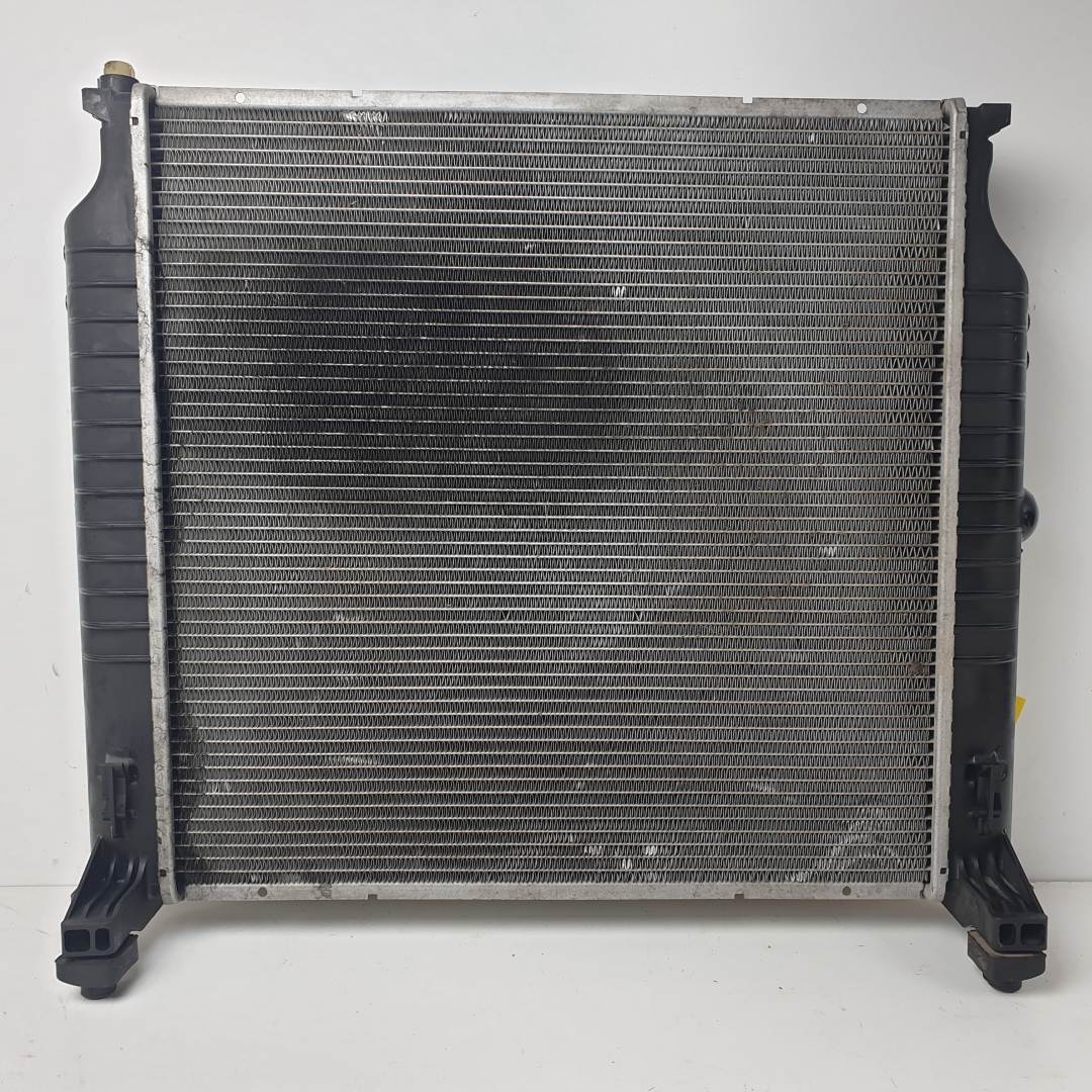 RADIADOR AGUA - JEEP - CHEROKEE (KJ)