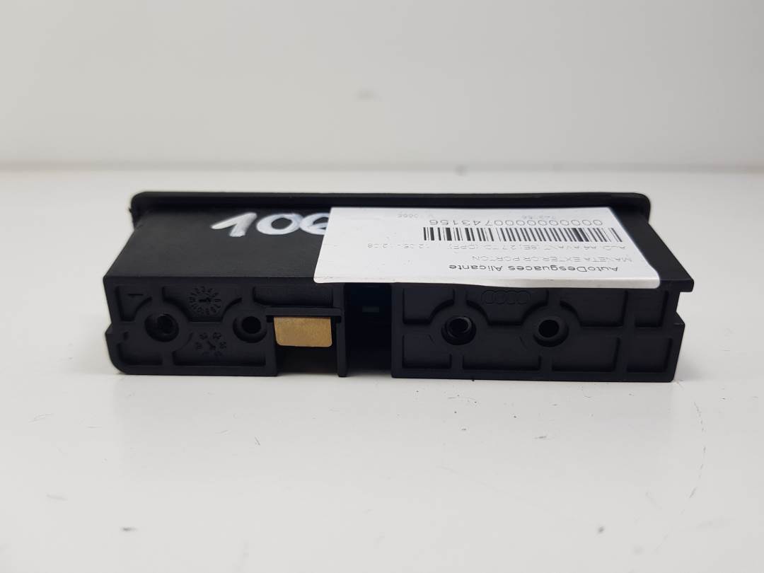 Tailgate exterior handle - AUDI - A4 AVANT (8E)