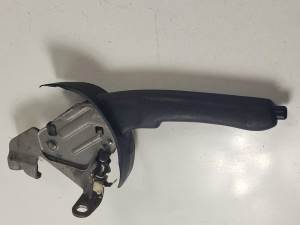 PALANCA FRENO DE MANO NISSAN TERRANO/TERRANO.II (R20) Autodesguaces Alicante