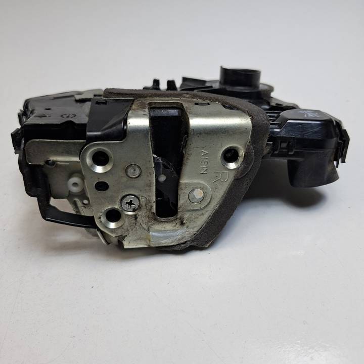 CERRADURA PUERTA DELANTERA DERECHA TOYOTA AURIS (E150) Autodesguaces Alicante