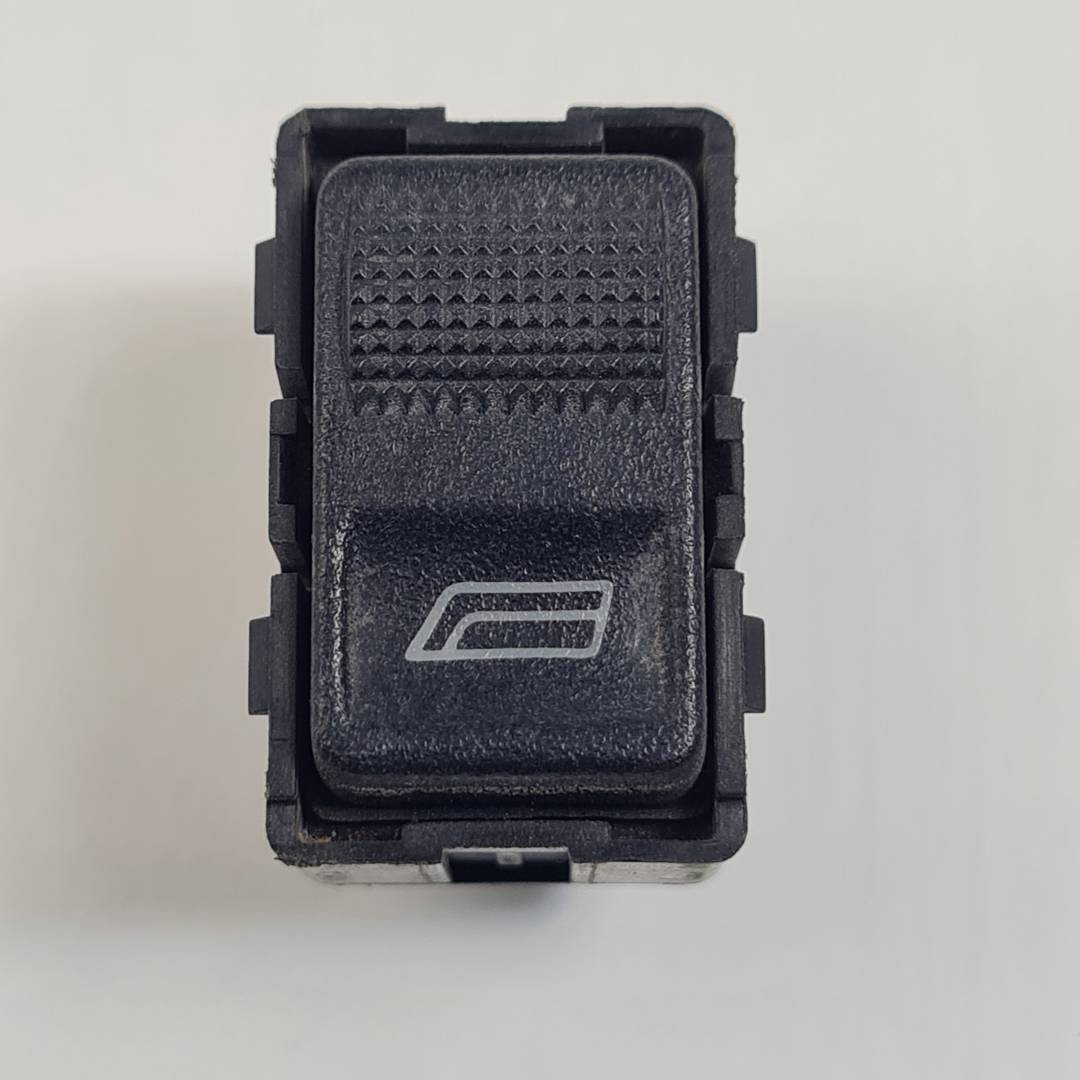 MANDO ELEVALUNAS DELANTERO DERECHO - 4A0959855A - AUDI - COUPE (8B/B3)