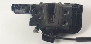 CERRADURA PUERTA DELANTERA DERECHA FQJ000207 LAND ROVER DISCOVERY 3 Autodesguaces Alicante