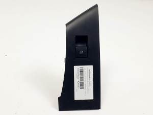 MANDO ELEVALUNAS DELANTERO DERECHO 13301886 OPEL ASTRA J SPORTS TOURER Autodesguaces Alicante