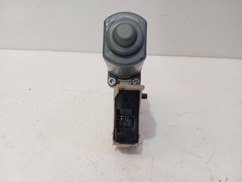 MOTOR ELEVALUNAS DELANTERO DERECHO