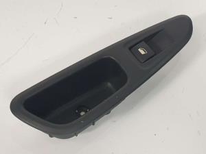 MANDO ELEVALUNAS TRASERO IZQUIERDO 96565185XT PEUGEOT 308 (T7) Autodesguaces Alicante
