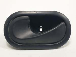 MANETA INTERIOR DELANTERA IZQUIERDA 8200028487 RENAULT TWINGO Autodesguaces Alicante