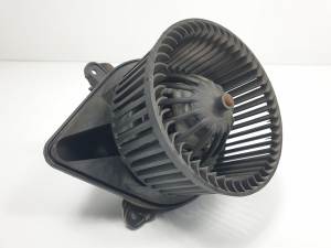 VENTILADOR CALEFACCION RENAULT TRAFIC CAJA CERRADA (AB 4.01) Autodesguaces Alicante