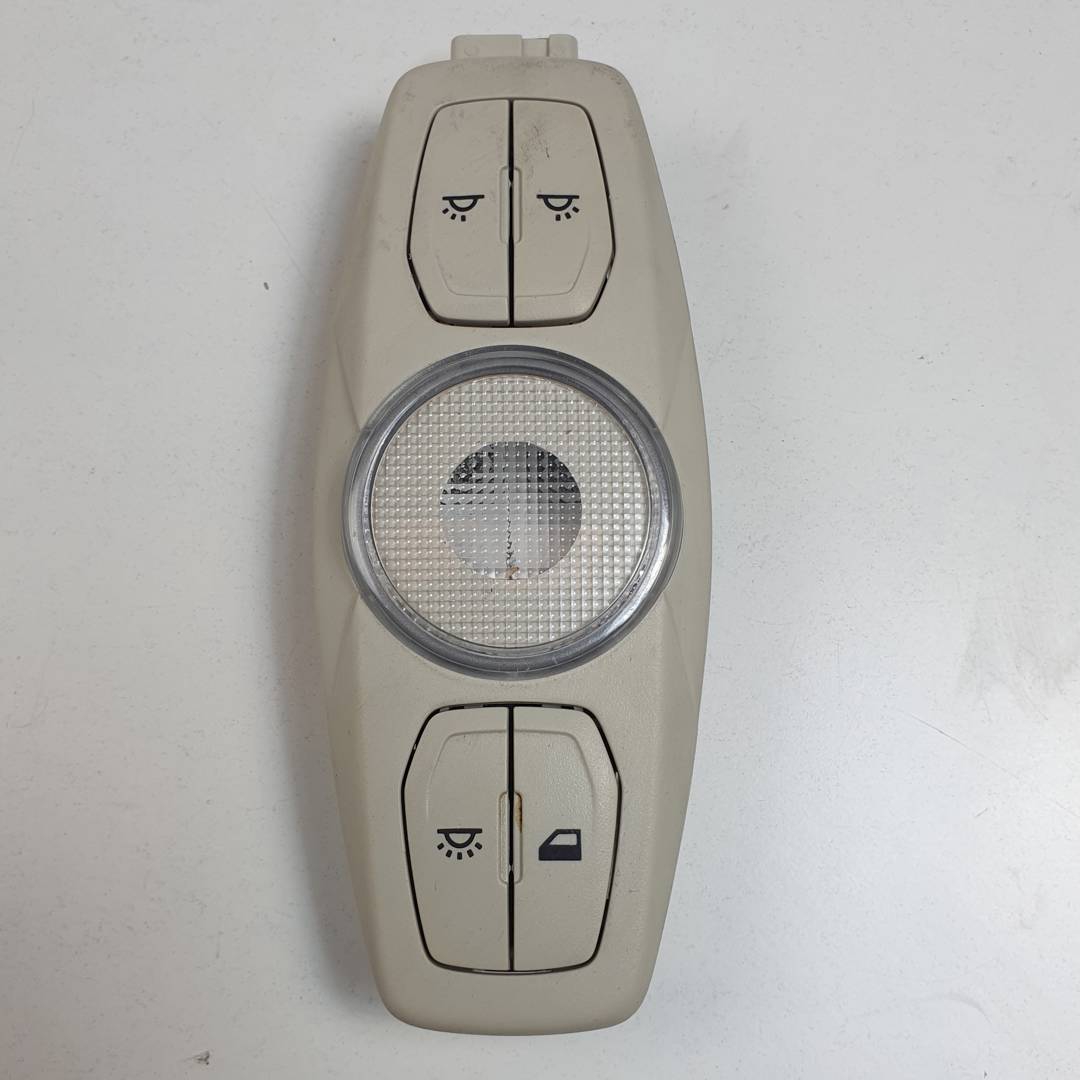 LUZ INTERIOR - CJ5A13K767GF3AM1 - FORD - KUGA (CBS)