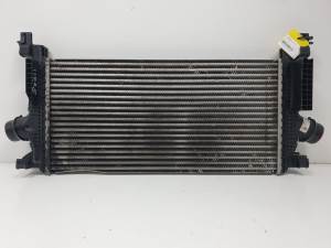 INTERCOOLER 13267646 OPEL ASTRA J LIM. Autodesguaces Alicante
