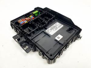 CAJA RELES / FUSIBLES JX6T15604BCG FORD FOCUS Autodesguaces Alicante