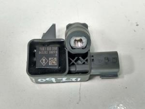 SENSOR 988300005R RENAULT MEGANE III BERLINA 5P Autodesguaces Alicante