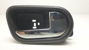 MANETA INTERIOR DELANTERA DERECHA E4B5A22600ADW FORD KA+ (2016 - 2019) Autodesguaces Alicante
